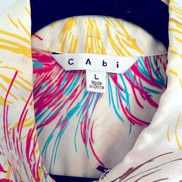 Cabi Tops Style #385 Feather 100% Silk Top Size L - Picture 4 of 5